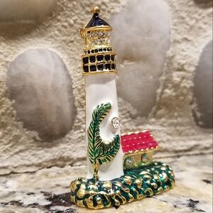 Vintage Lighthouse Brooch Pin Gold Tone Enamel QUALITY